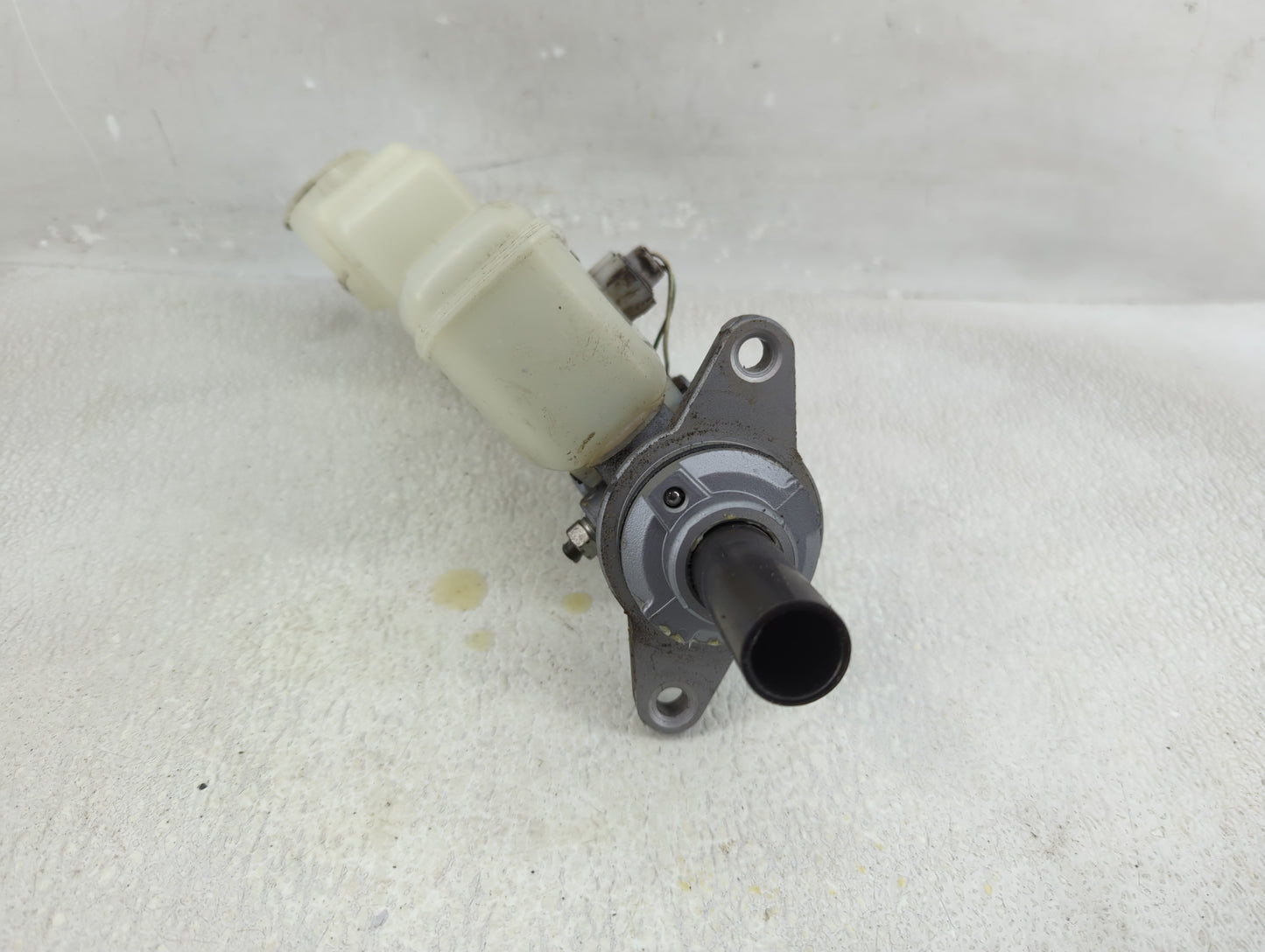 2007-2011 Toyota Camry Brake Master Cylinder 1310383 - Oemusedautoparts1.com
