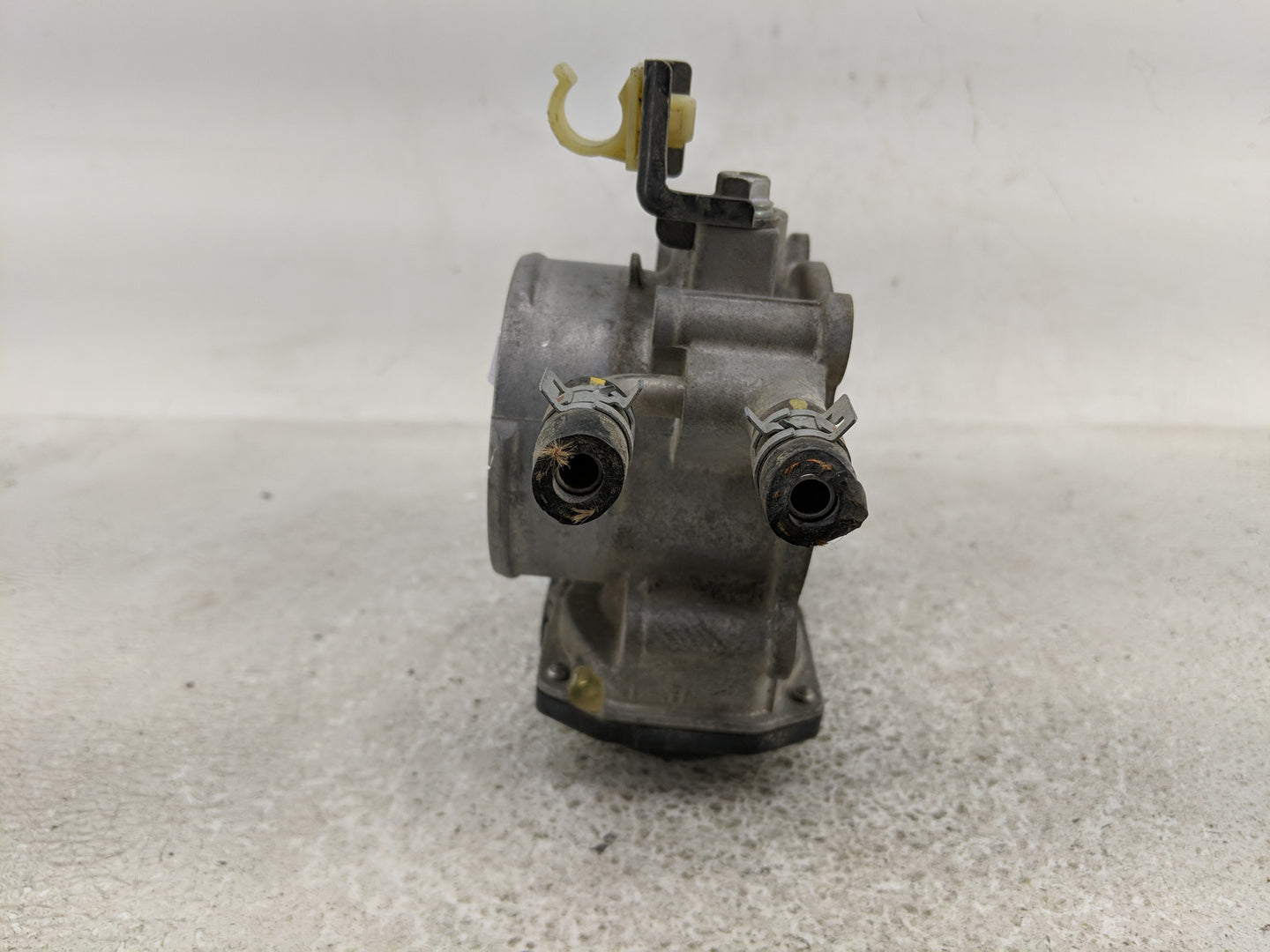 2010-2017 Toyota Camry Throttle Body P/N:22030-36010 Fits Fits 2009 2010 2011 2012 2013 2014 2015 2016 2017 2018 2019 OEM Us