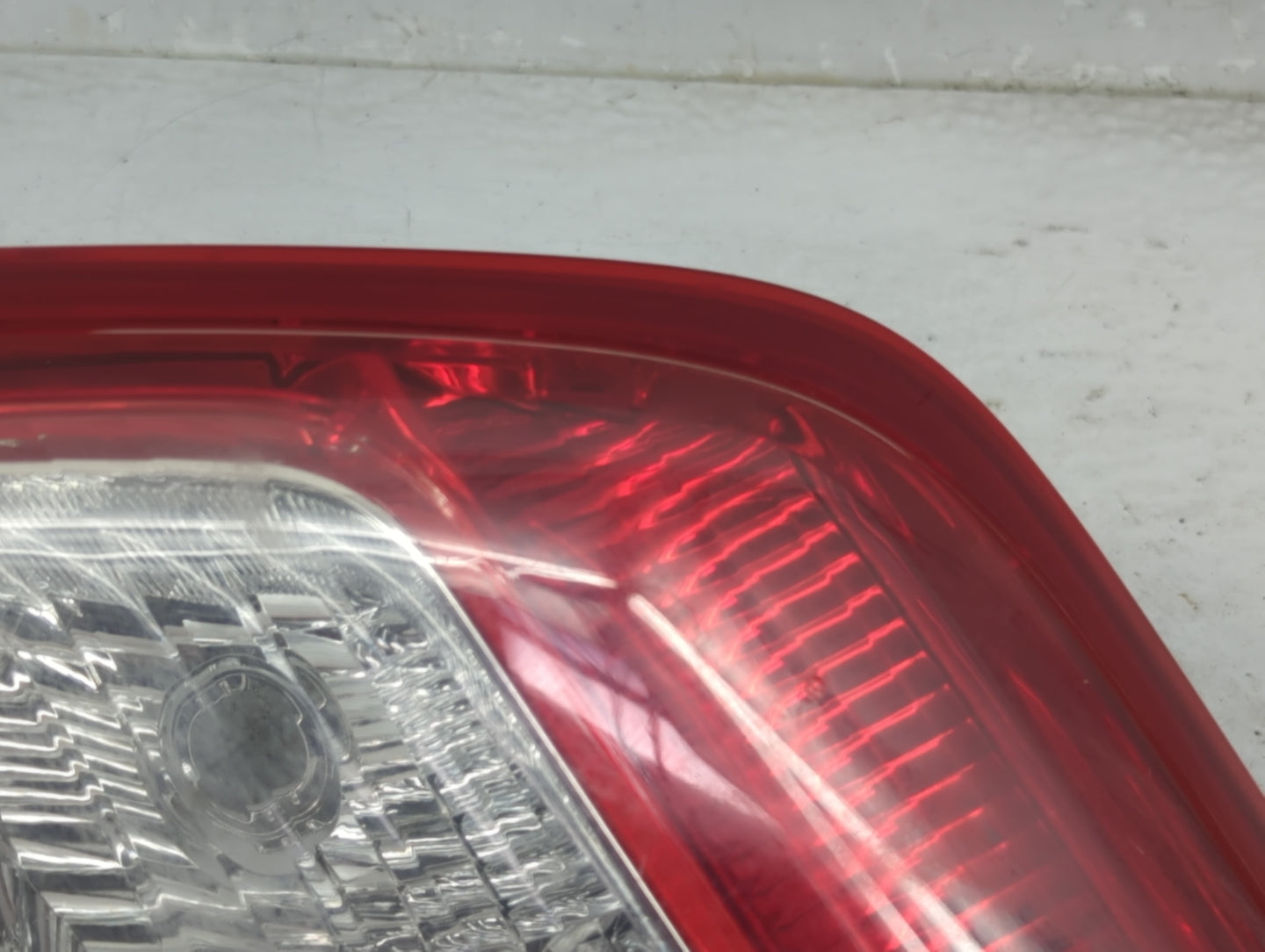 2010-2011 Toyota Camry Tail Light Assembly Passenger Right OEM P/N:06-146 Fits Fits 2010 2011 OEM Used Auto Parts - Oemuseda