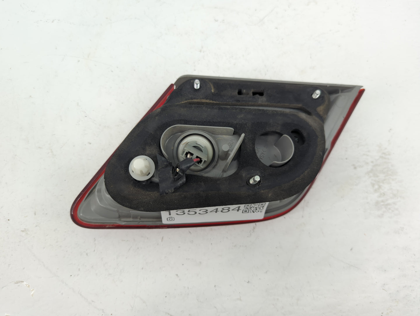 2010-2011 Toyota Camry Tail Light Assembly Driver Left OEM Fits Fits 2010 2011 OEM Used Auto Parts - Oemusedautoparts1.com