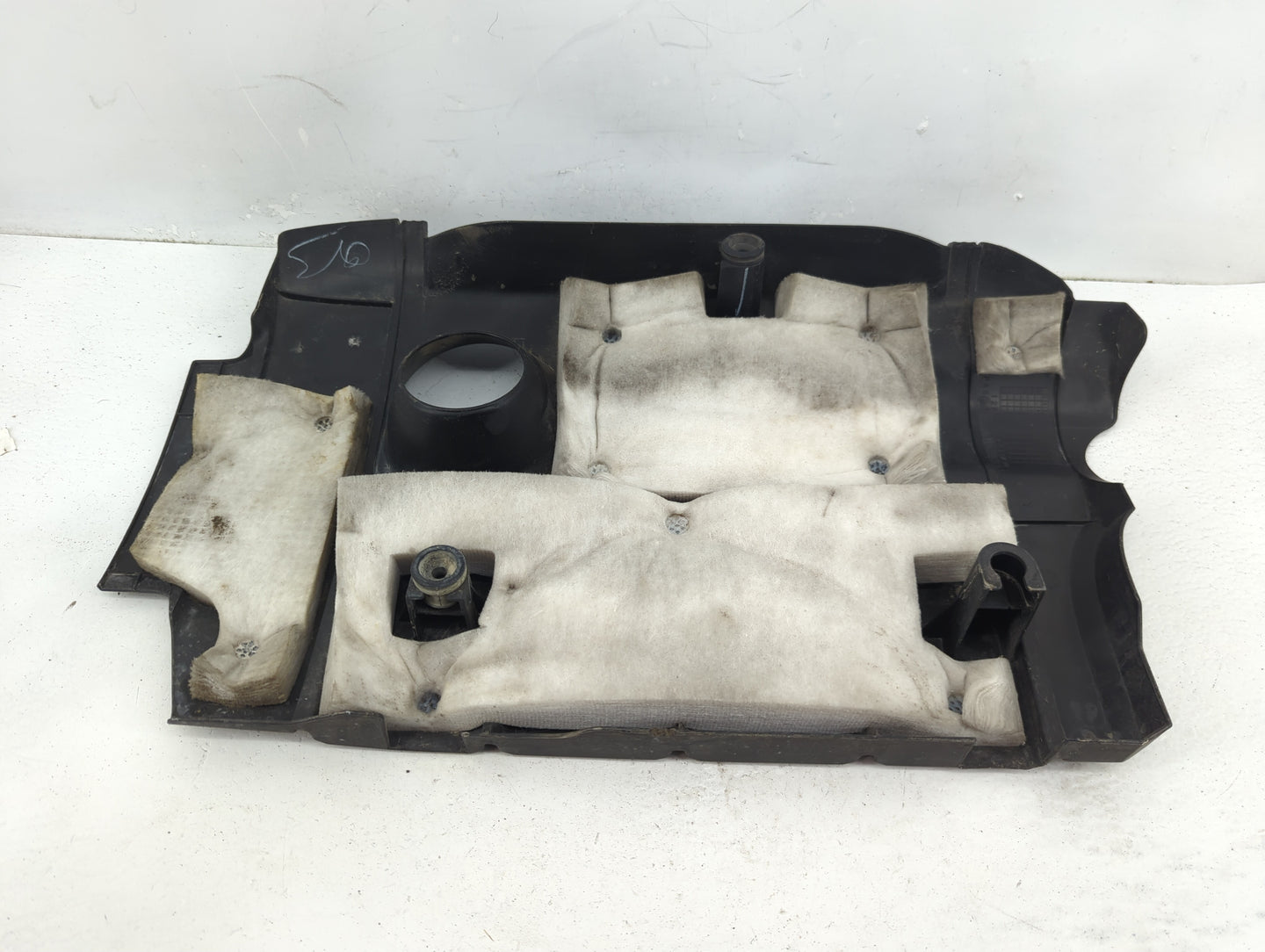 2011 Toyota Camry Engine Cover - Oemusedautoparts1.com
