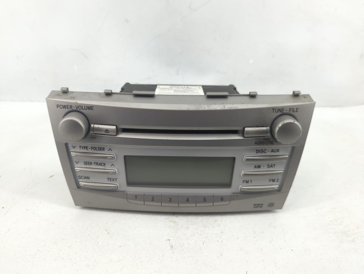 2010-2011 Toyota Camry Radio AM FM Cd Player Receiver Replacement P/N:86120-06480 Fits Fits 2010 2011 OEM Used Auto Parts - 