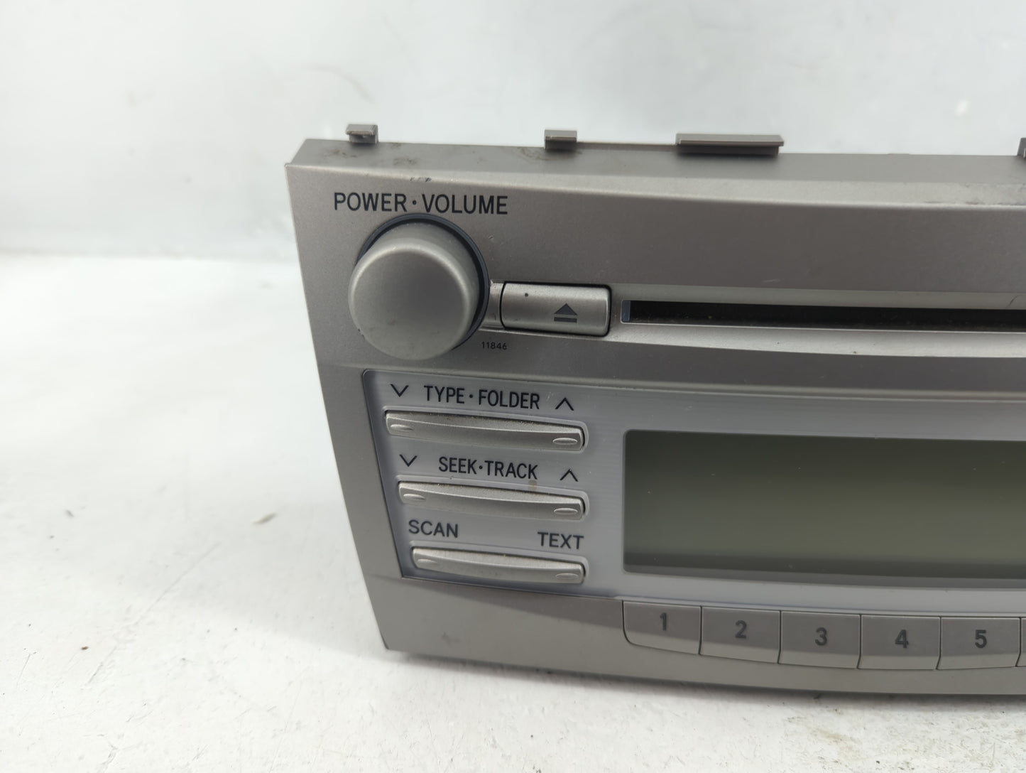 2010-2011 Toyota Camry Radio AM FM Cd Player Receiver Replacement P/N:86120-06480 Fits Fits 2010 2011 OEM Used Auto Parts - 