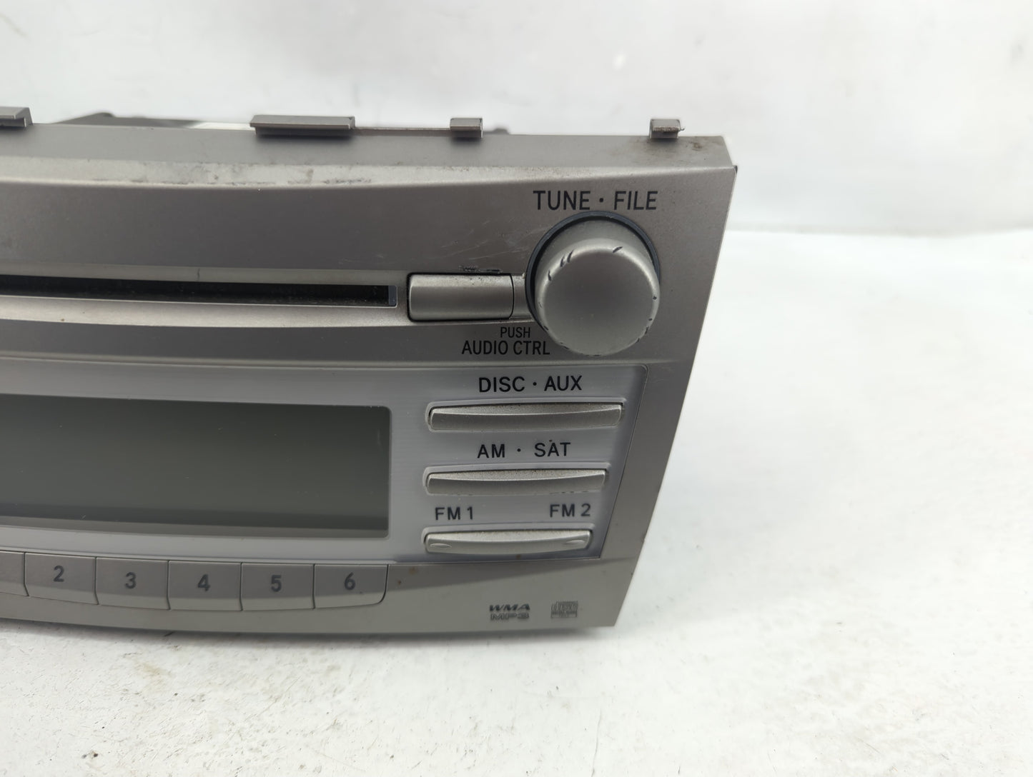 2010-2011 Toyota Camry Radio AM FM Cd Player Receiver Replacement P/N:86120-06480 Fits Fits 2010 2011 OEM Used Auto Parts - 