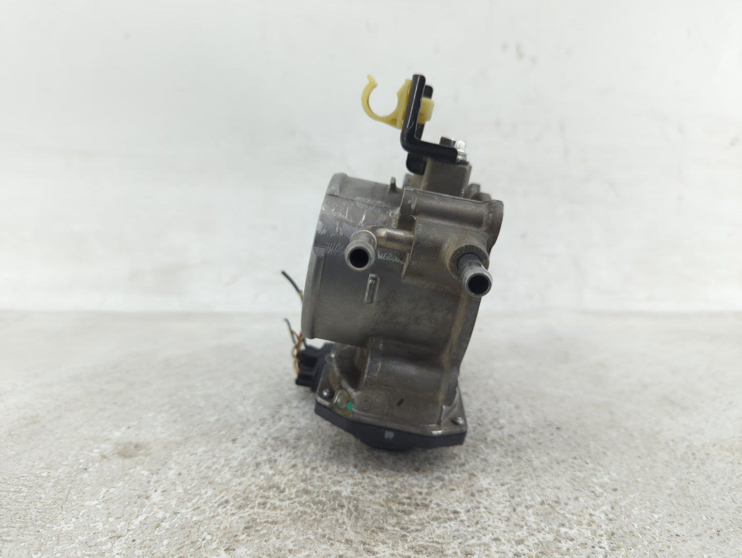 2010-2017 Toyota Camry Throttle Body P/N:22030-36010 Fits Fits 2009 2010 2011 2012 2013 2014 2015 2016 2017 2018 2019 OEM Us