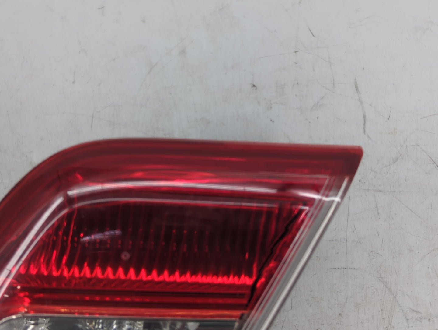 2010-2011 Toyota Camry Tail Light Assembly Passenger Right OEM P/N:06-146 Fits Fits 2010 2011 OEM Used Auto Parts - Oemuseda