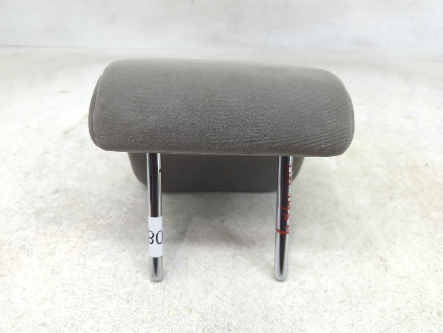 2010-2011 Toyota Camry Headrest Head Rest Rear Center Seat Fits Fits 2010 2011 OEM Used Auto Parts - Oemusedautoparts1.com