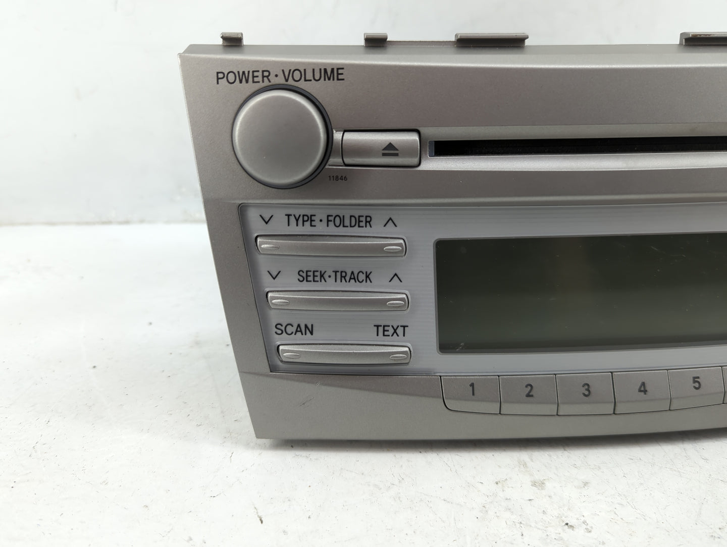 2010-2011 Toyota Camry Radio AM FM Cd Player Receiver Replacement P/N:86120-06480 Fits Fits 2010 2011 OEM Used Auto Parts - 