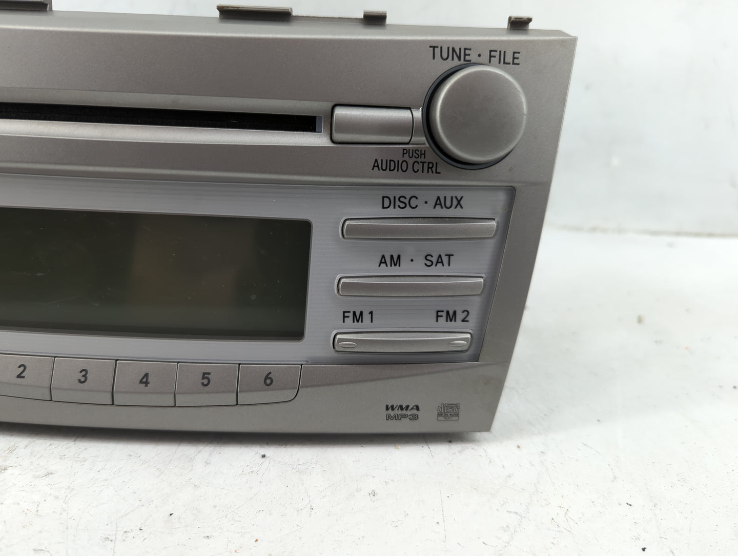 2010-2011 Toyota Camry Radio AM FM Cd Player Receiver Replacement P/N:86120-06480 Fits Fits 2010 2011 OEM Used Auto Parts - 
