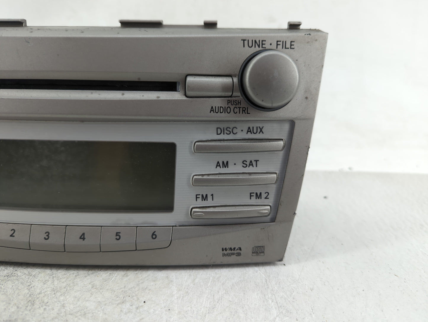 2010-2011 Toyota Camry Radio AM FM Cd Player Receiver Replacement P/N:86120-06480 Fits Fits 2010 2011 OEM Used Auto Parts - 
