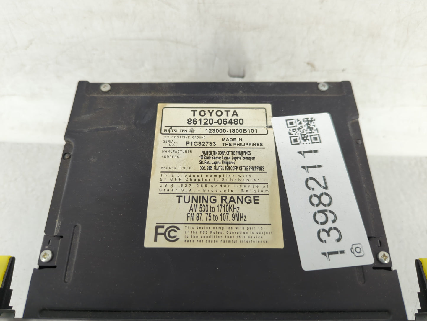 2010-2011 Toyota Camry Radio AM FM Cd Player Receiver Replacement P/N:86120-06480 Fits Fits 2010 2011 OEM Used Auto Parts - 