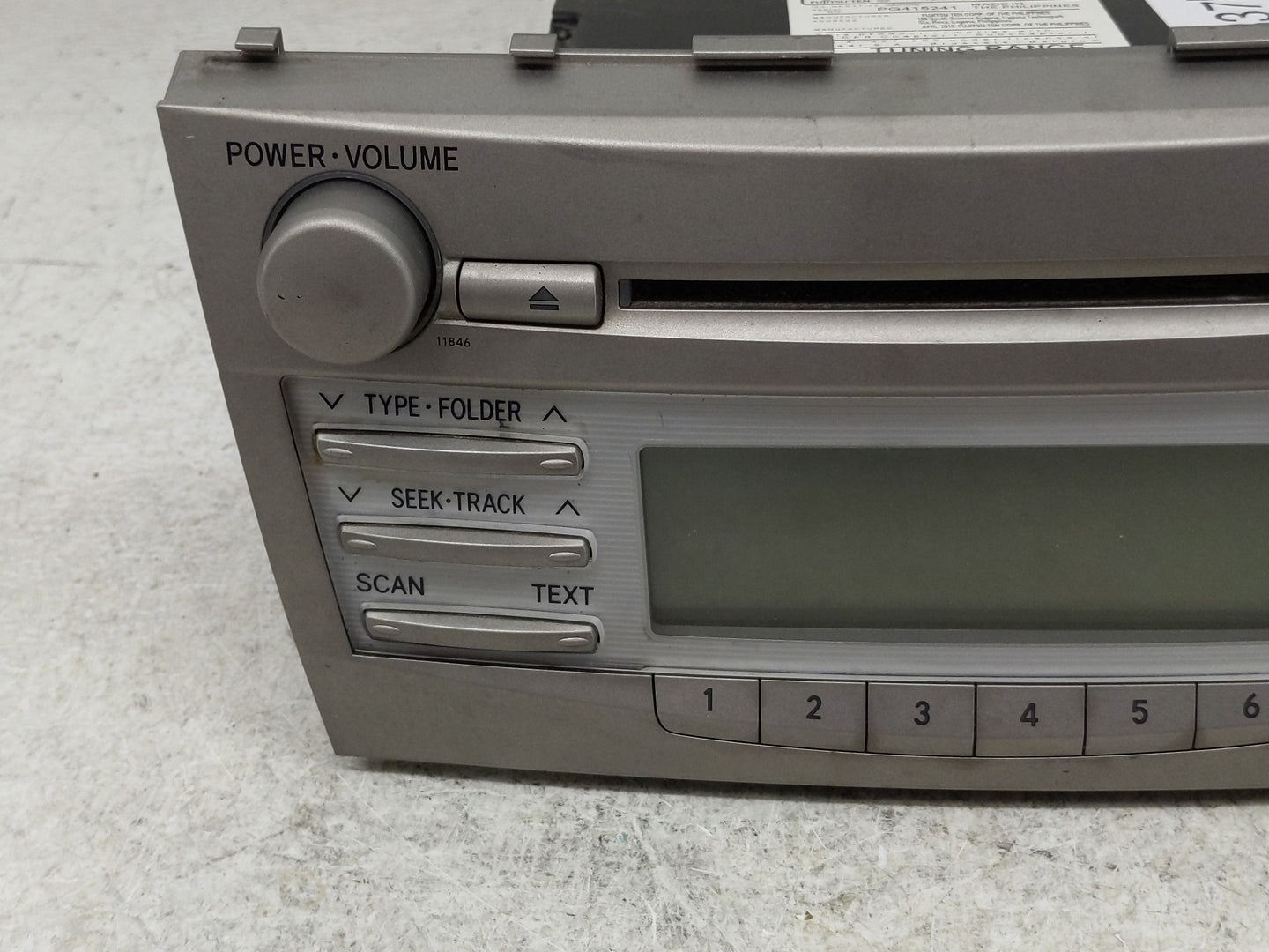 2010-2011 Toyota Camry Radio AM FM Cd Player Receiver Replacement P/N:86120-06480 Fits Fits 2010 2011 OEM Used Auto Parts - 