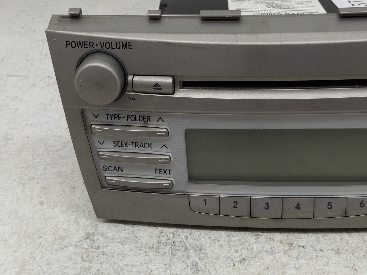 2010-2011 Toyota Camry Radio AM FM Cd Player Receiver Replacement P/N:86120-06480 Fits Fits 2010 2011 OEM Used Auto Parts - 