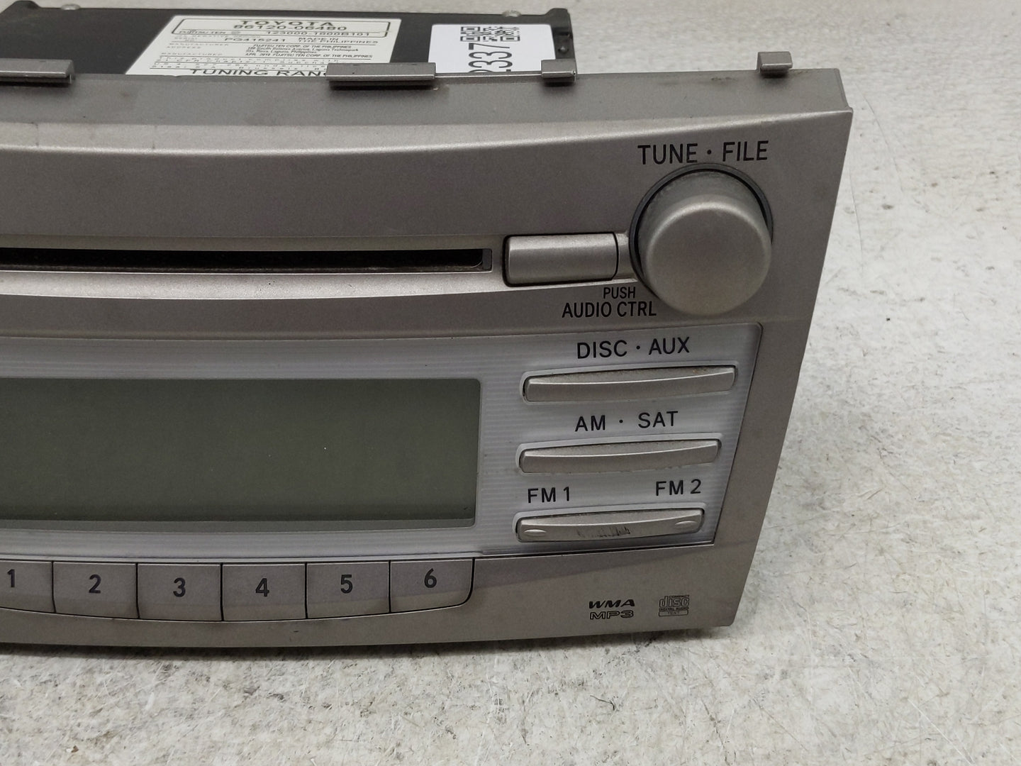 2010-2011 Toyota Camry Radio AM FM Cd Player Receiver Replacement P/N:86120-06480 Fits Fits 2010 2011 OEM Used Auto Parts - 