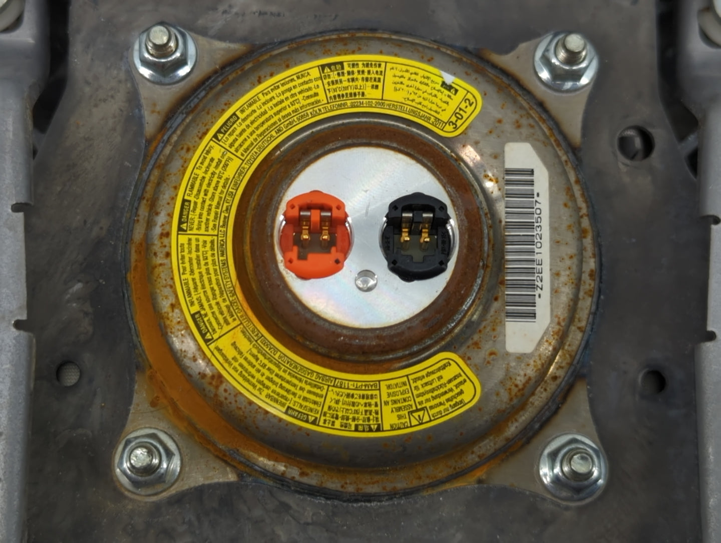 2007-2011 Toyota Camry Air Bag Driver Left Steering Wheel Mounted Fits Fits 2007 2008 2009 2010 2011 OEM Used Auto Parts - O