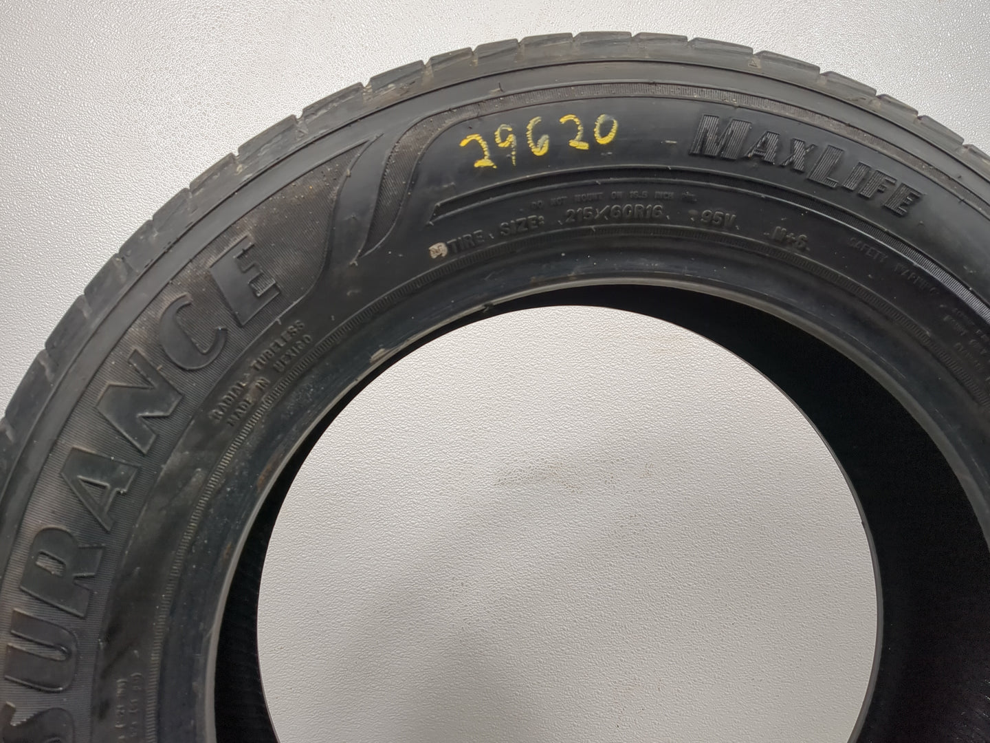 Used Tire 215/60R16 GOODYEAR ASSURANCE MAXLIFE 95V - Tread Depth 8/32 - Oemusedautoparts1.com