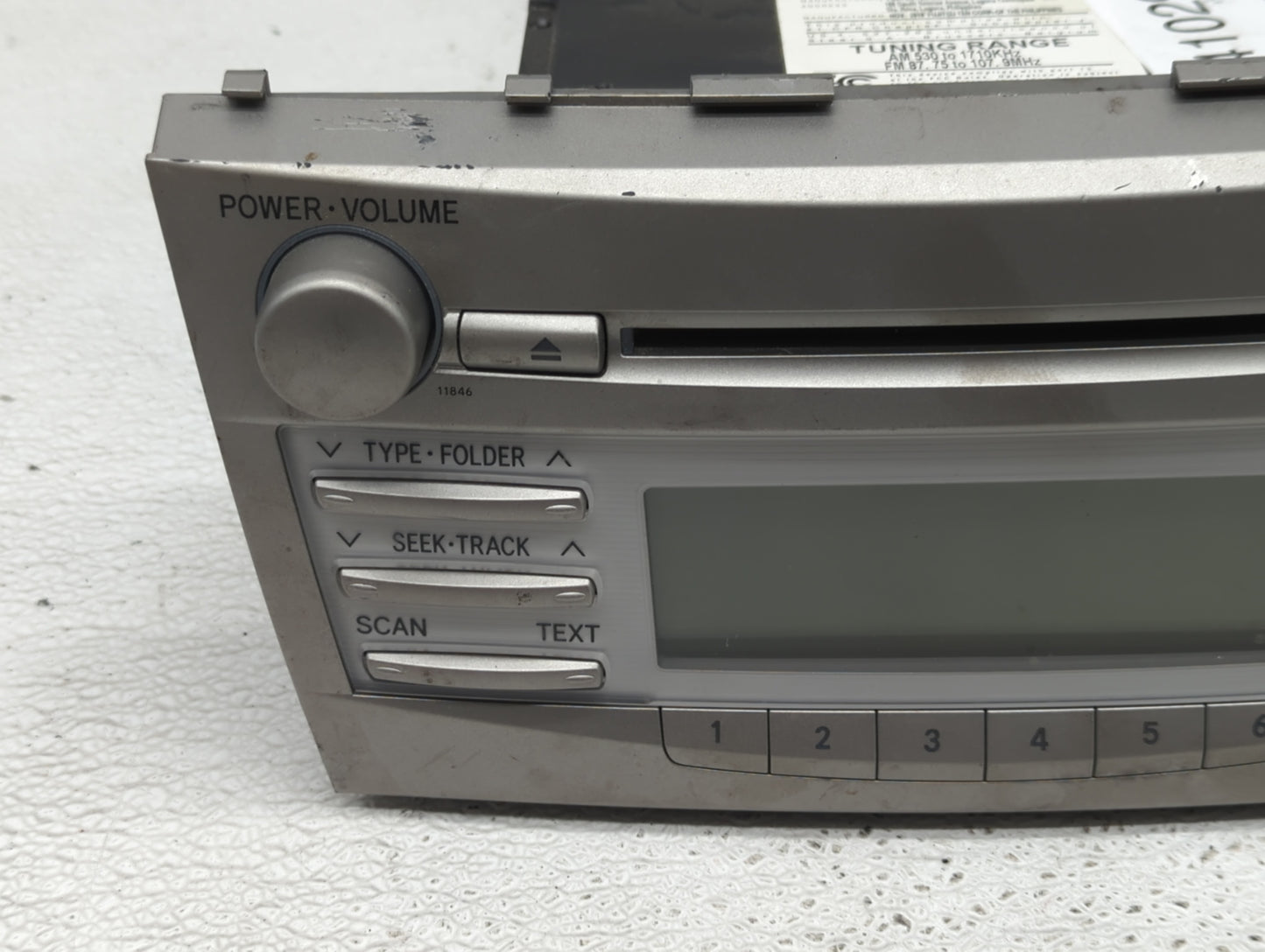 2010-2011 Toyota Camry Radio AM FM Cd Player Receiver Replacement P/N:86120-06480 Fits Fits 2010 2011 OEM Used Auto Parts - 