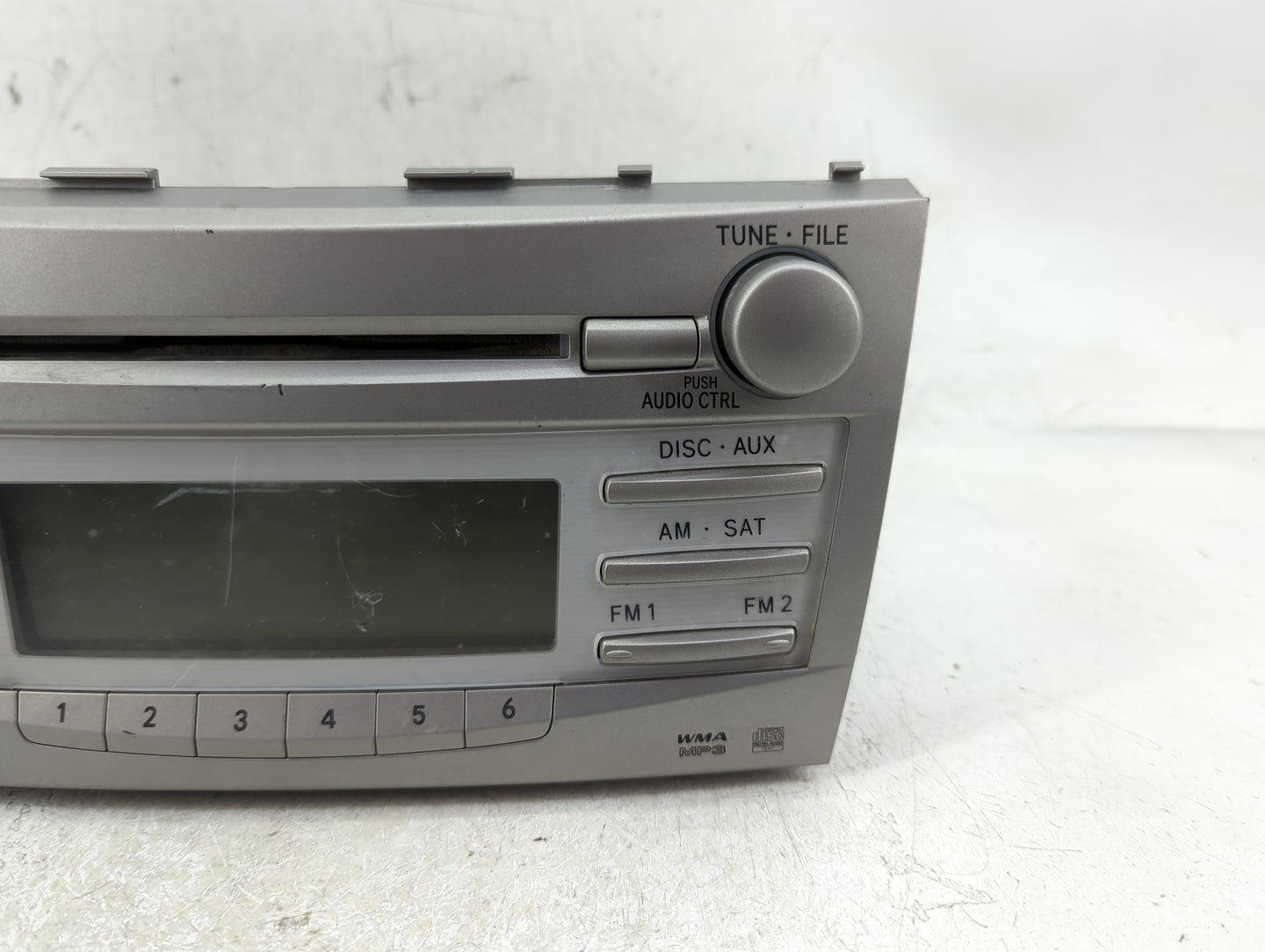 2010-2011 Toyota Camry Radio AM FM Cd Player Receiver Replacement P/N:86120-06480 Fits Fits 2010 2011 OEM Used Auto Parts - 
