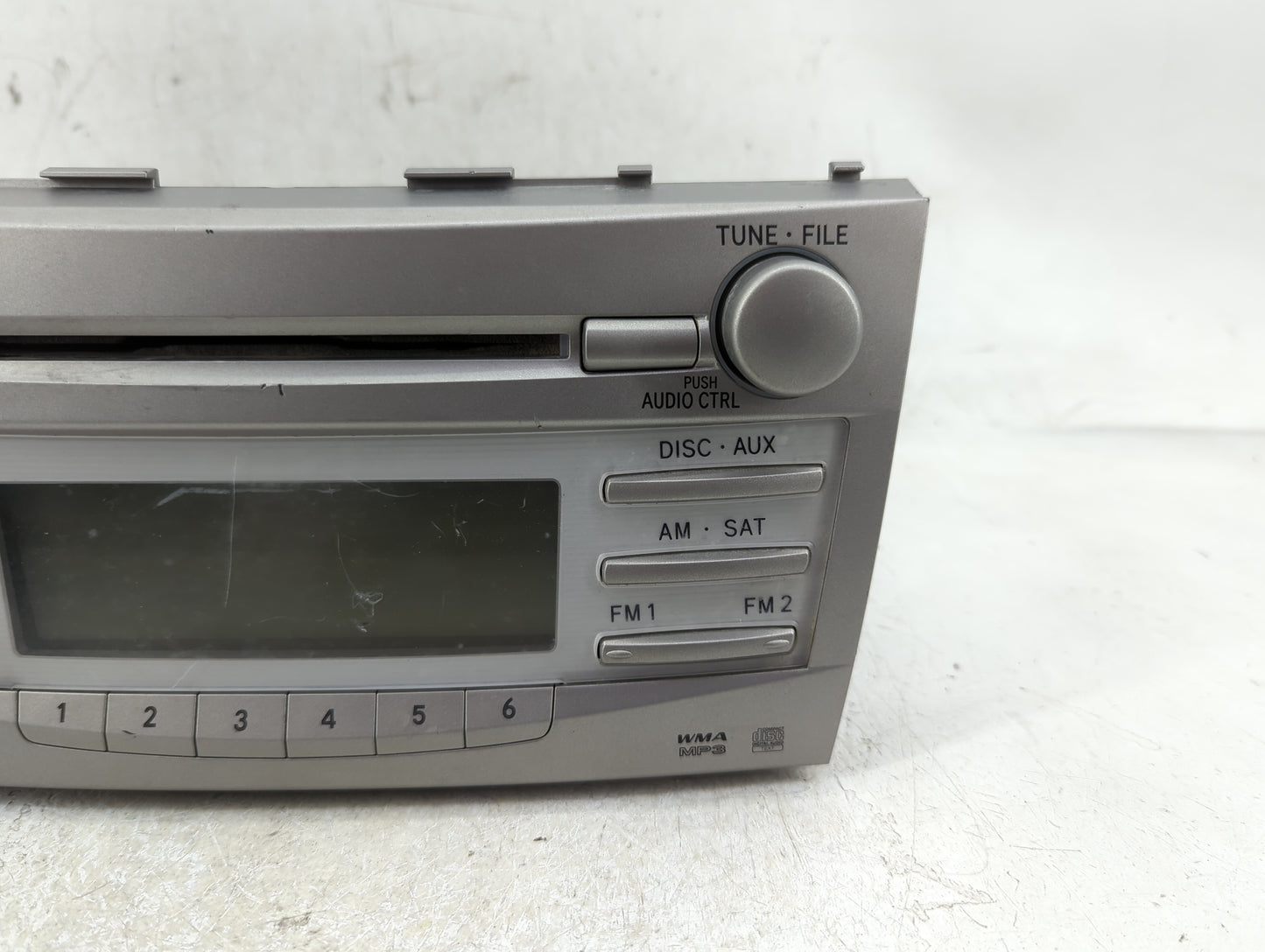 2010-2011 Toyota Camry Radio AM FM Cd Player Receiver Replacement P/N:86120-06480 Fits Fits 2010 2011 OEM Used Auto Parts - 