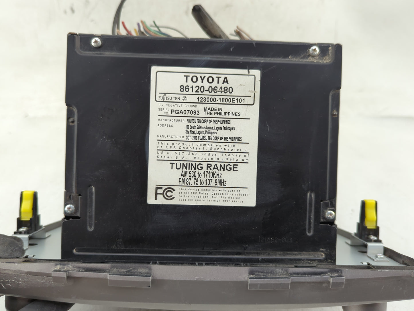 2010-2011 Toyota Camry Radio AM FM Cd Player Receiver Replacement P/N:86120-06480 Fits Fits 2010 2011 OEM Used Auto Parts - 