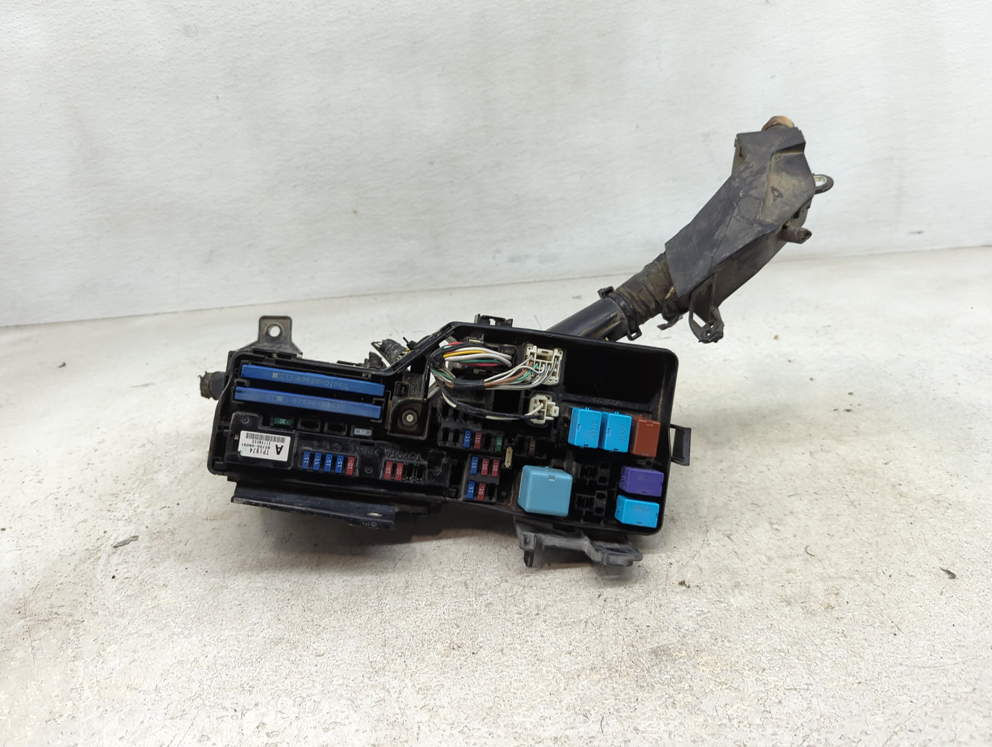 2010-2011 Toyota Camry Fusebox Fuse Box Panel Relay Module P/N:82720-06091 Fits Fits 2010 2011 OEM Used Auto Parts - Oemused
