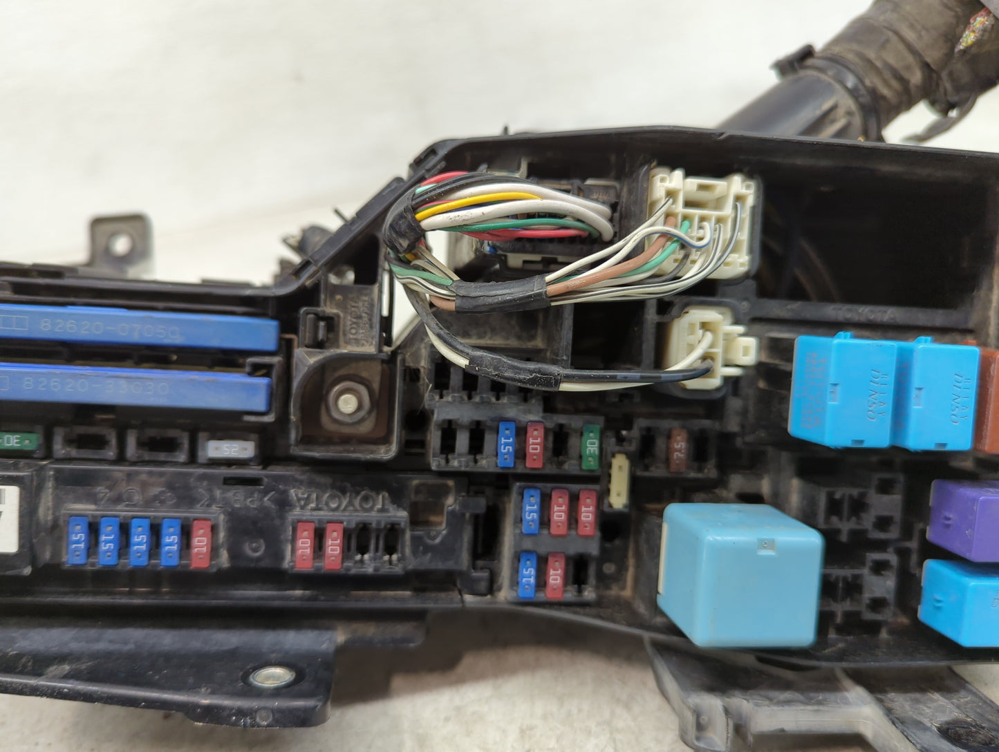 2010-2011 Toyota Camry Fusebox Fuse Box Panel Relay Module P/N:82720-06091 Fits Fits 2010 2011 OEM Used Auto Parts - Oemused