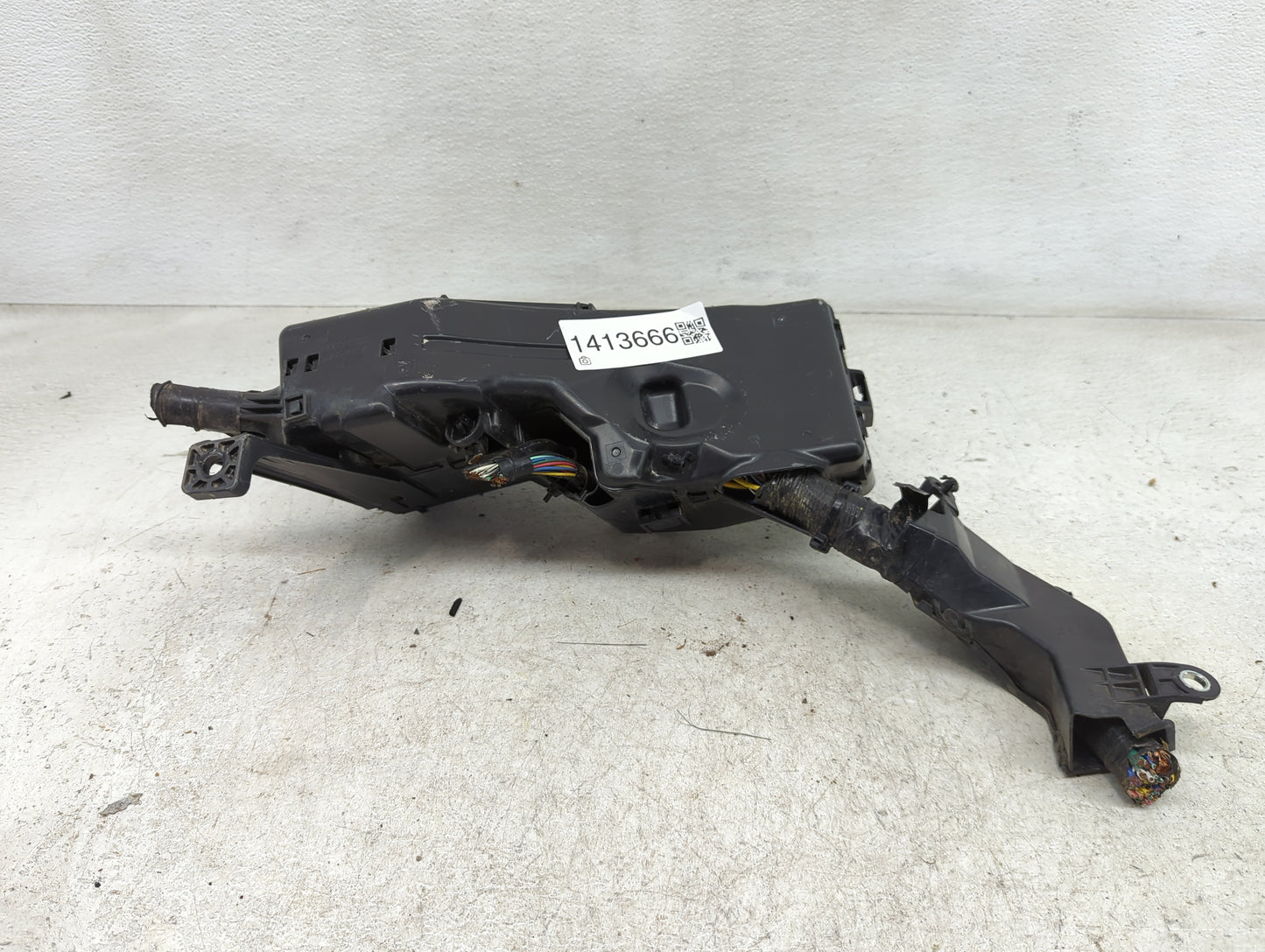2010-2011 Toyota Camry Fusebox Fuse Box Panel Relay Module P/N:82720-06091 Fits Fits 2010 2011 OEM Used Auto Parts - Oemused