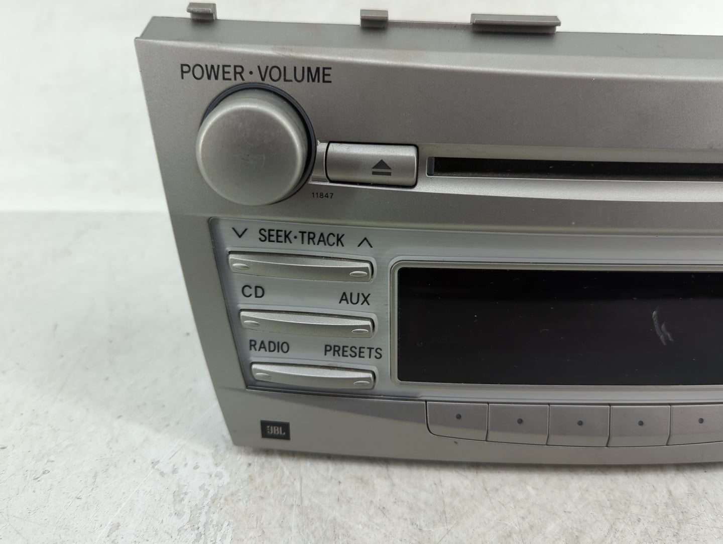 2010-2011 Toyota Camry Radio AM FM Cd Player Receiver Replacement P/N:86120-06490 Fits Fits 2010 2011 OEM Used Auto Parts - 