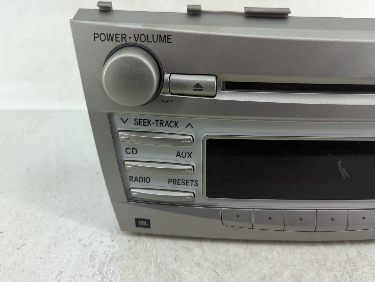 2010-2011 Toyota Camry Radio AM FM Cd Player Receiver Replacement P/N:86120-06490 Fits Fits 2010 2011 OEM Used Auto Parts - 