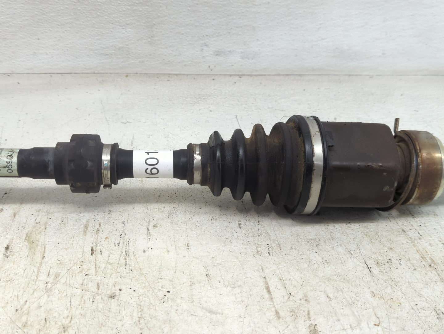2010-2011 Toyota Camry Axle Shaft Front Driver Cv C/v - Oemusedautoparts1.com