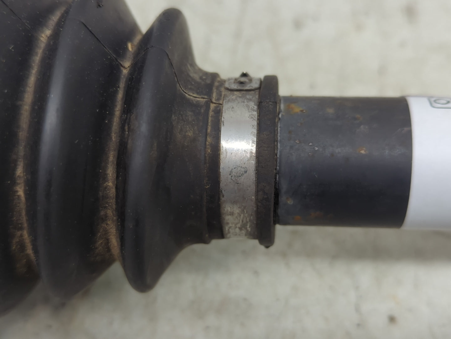 2010-2011 Toyota Camry Axle Shaft Rear Driver Cv C/v - Oemusedautoparts1.com