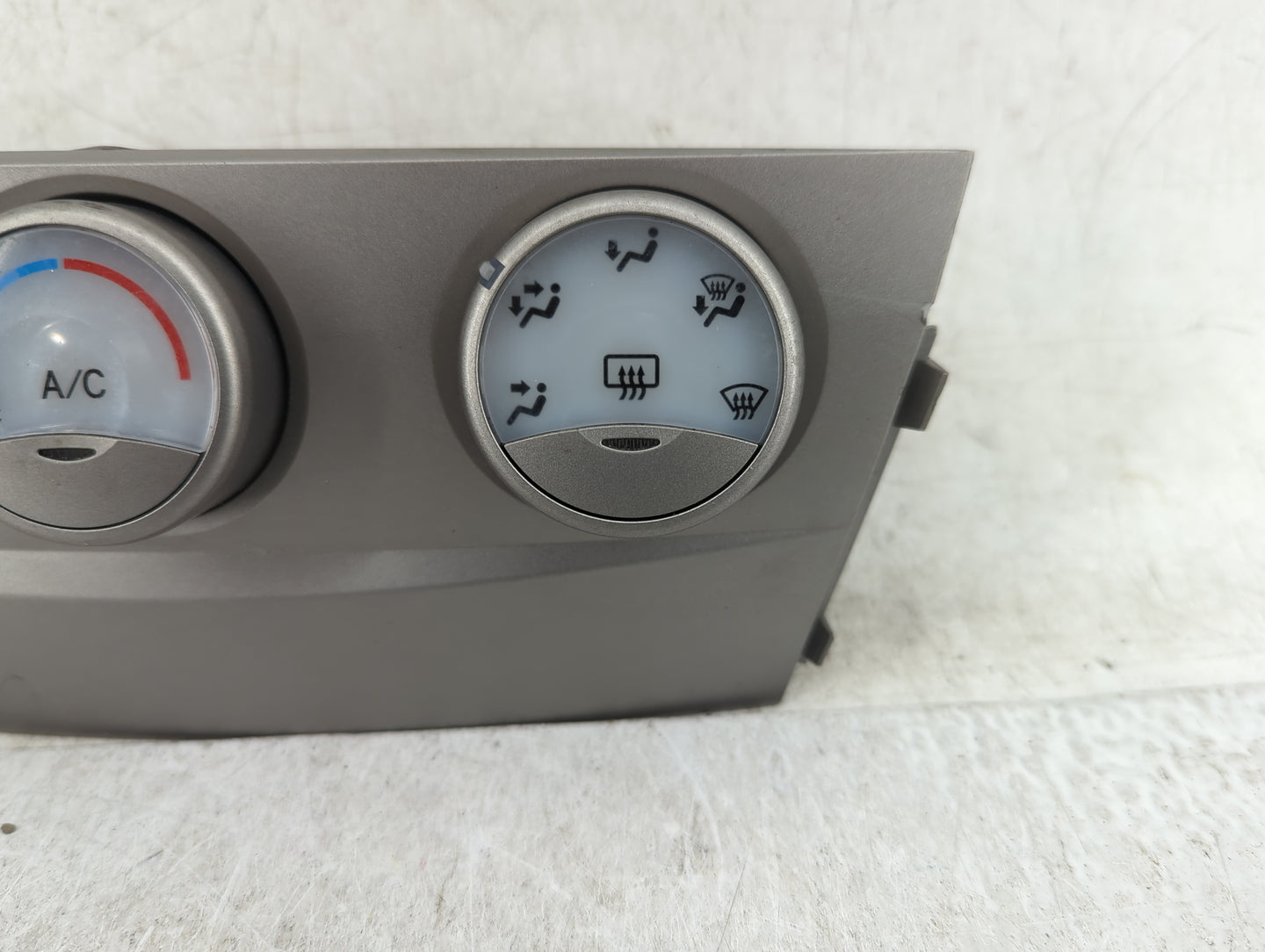 2011 Toyota Camry Climate Control Module Temperature AC/Heater Replacement Fits OEM Used Auto Parts - Oemusedautoparts1.com