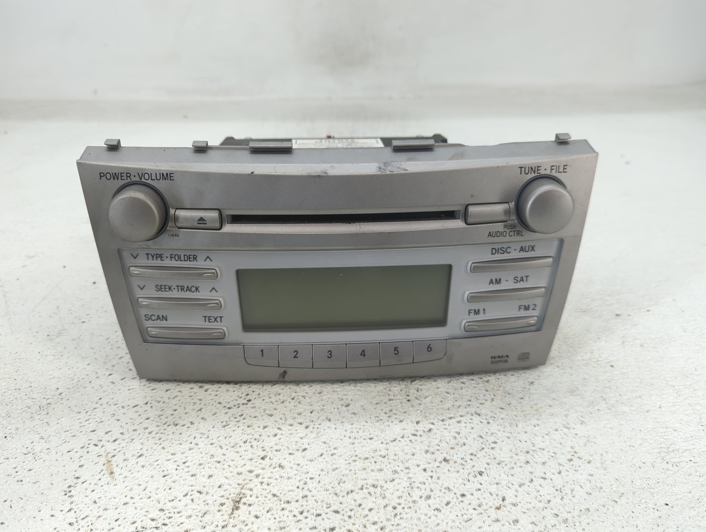2010-2011 Toyota Camry Radio AM FM Cd Player Receiver Replacement P/N:86120-06480 Fits Fits 2010 2011 OEM Used Auto Parts - 