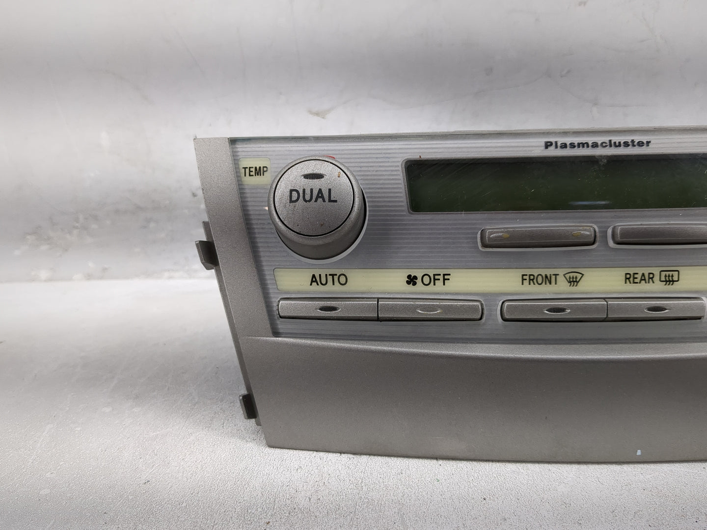 2010-2011 Toyota Camry Climate Control Module Temperature AC/Heater Replacement P/N:55900-06330 Fits Fits 2010 2011 OEM Used