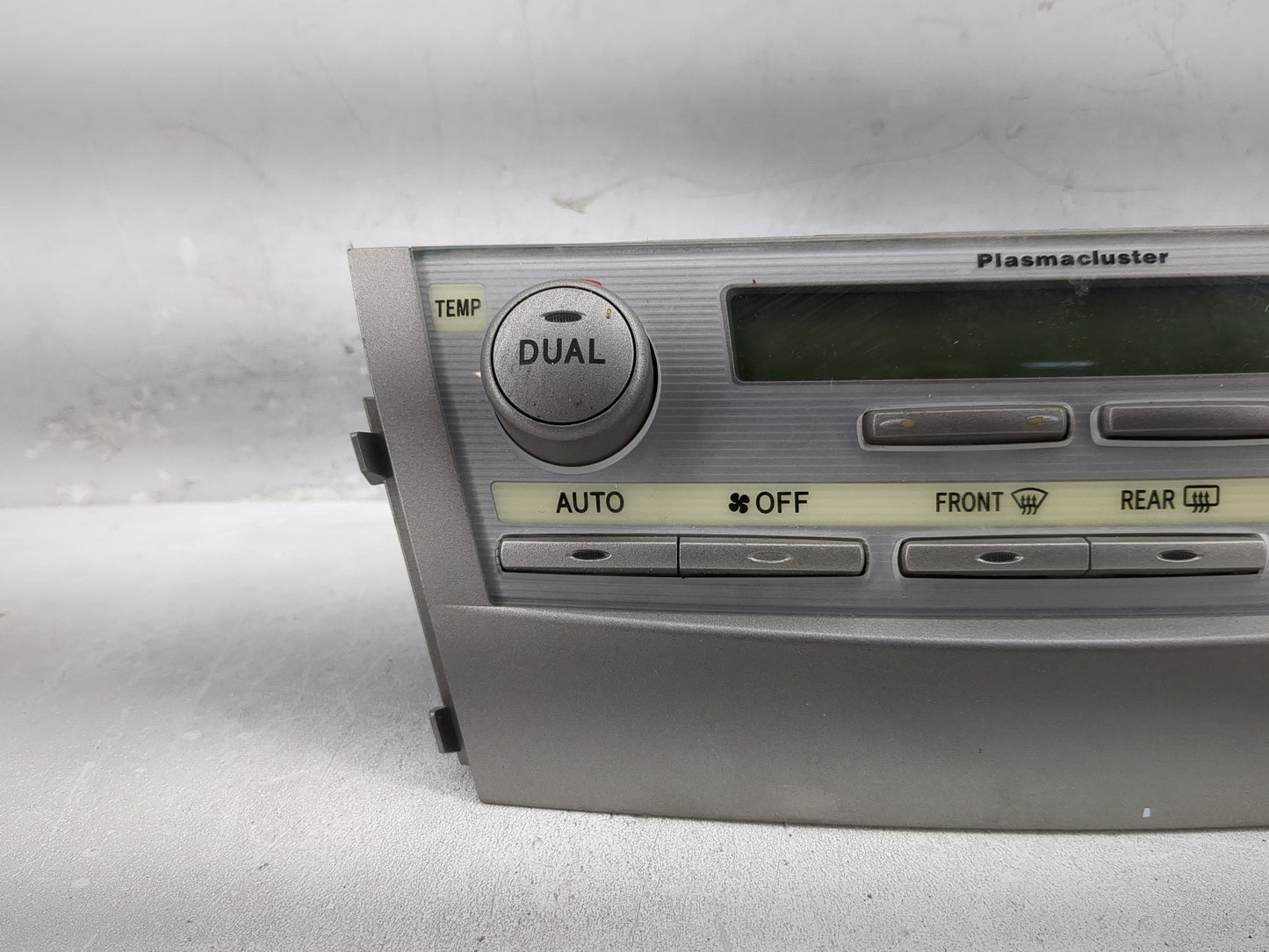 2010-2011 Toyota Camry Climate Control Module Temperature AC/Heater Replacement P/N:55900-06330 Fits Fits 2010 2011 OEM Used