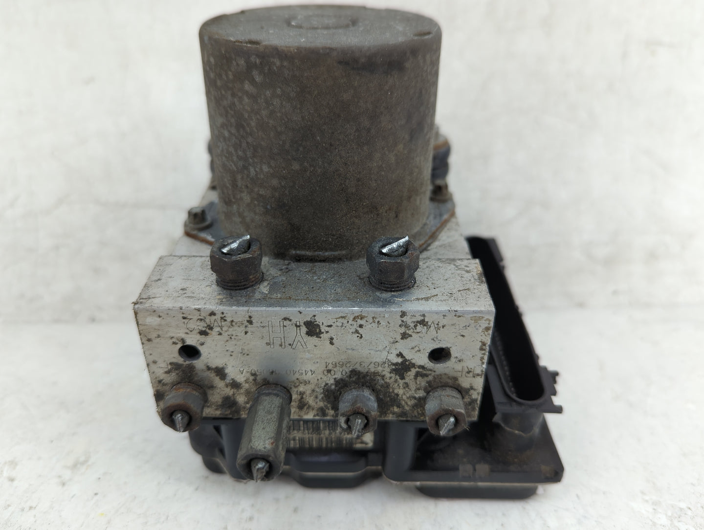 2010-2011 Toyota Camry ABS Pump Control Module Replacement P/N:0265951196 44540-06090-A Fits Fits 2010 2011 OEM Used Auto Pa