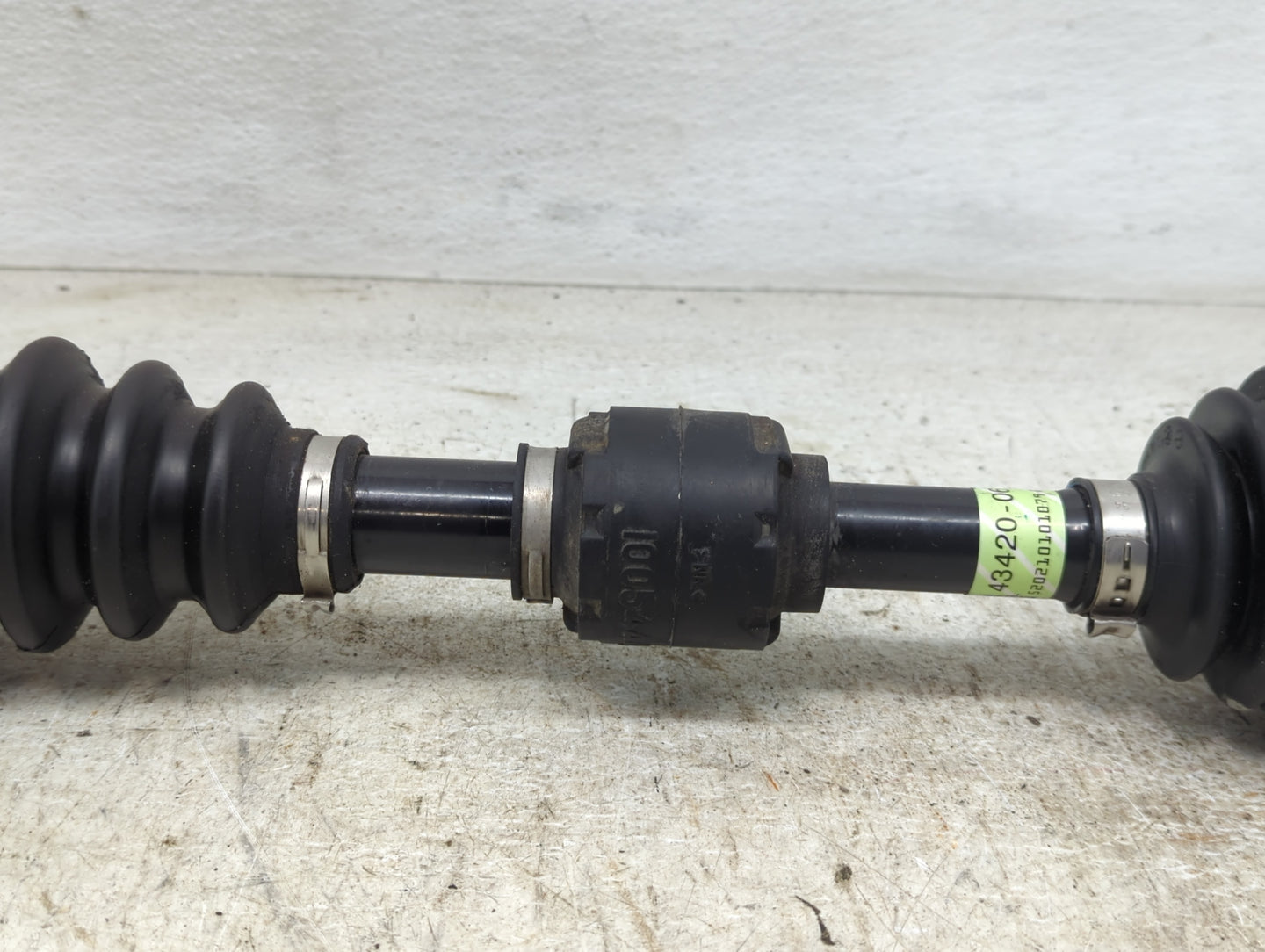 2010-2011 Toyota Camry Axle Shaft Front Driver Cv C/v - Oemusedautoparts1.com