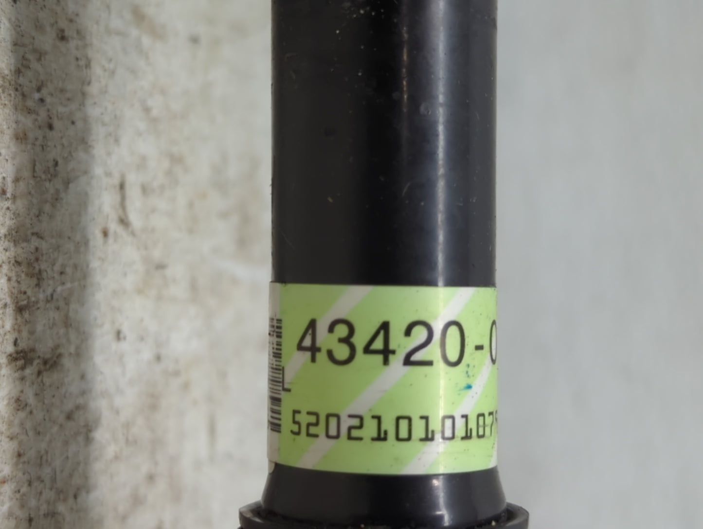 2010-2011 Toyota Camry Axle Shaft Front Driver Cv C/v - Oemusedautoparts1.com