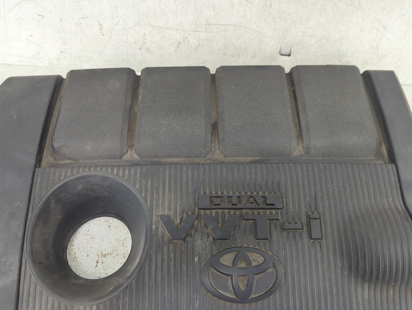 2011 Toyota Camry Engine Cover - Oemusedautoparts1.com