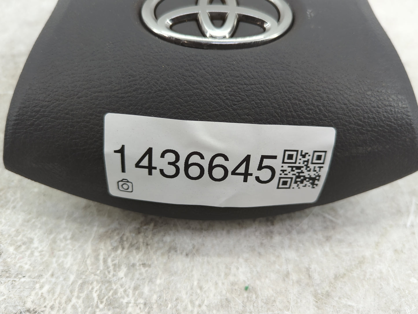 2011 Toyota Camry Air Bag Driver Left Steering Wheel Mounted Fits OEM Used Auto Parts - Oemusedautoparts1.com