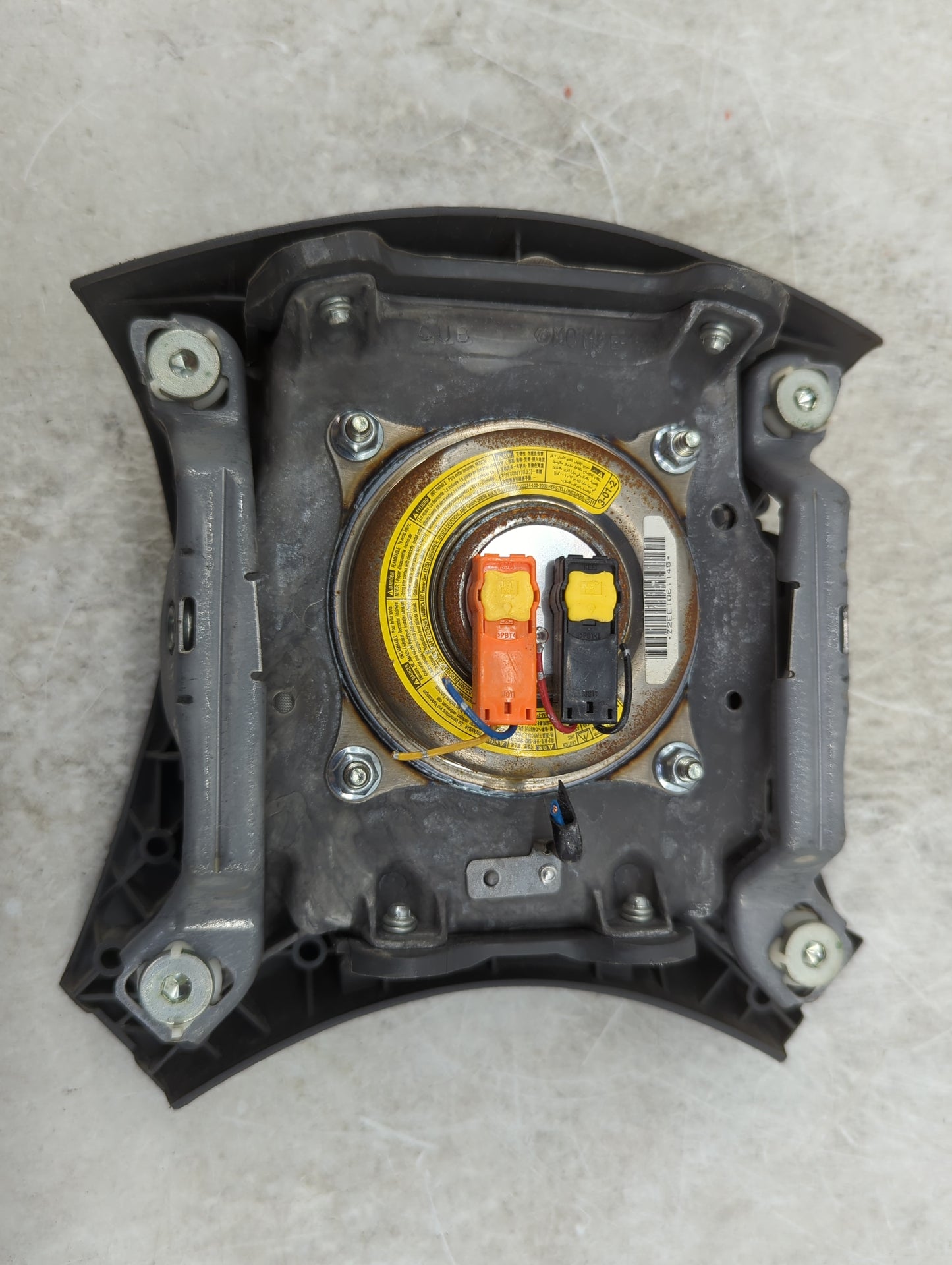 2011 Toyota Camry Air Bag Driver Left Steering Wheel Mounted Fits OEM Used Auto Parts - Oemusedautoparts1.com