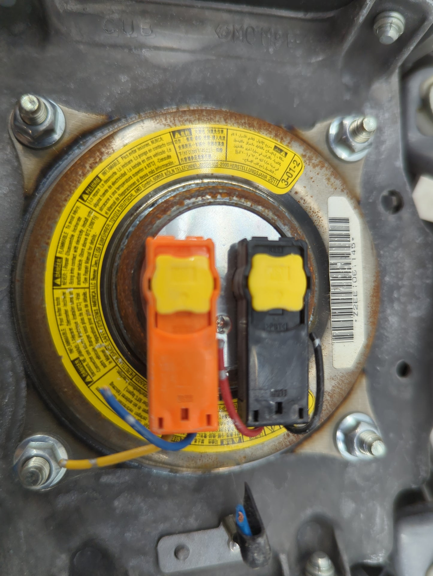 2011 Toyota Camry Air Bag Driver Left Steering Wheel Mounted Fits OEM Used Auto Parts - Oemusedautoparts1.com