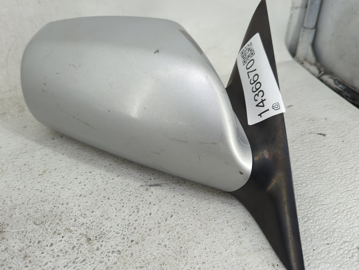 2007-2011 Toyota Camry Passenger Side View Mirror - Right Door Mirror OEM Used - Oemusedautoparts1.com