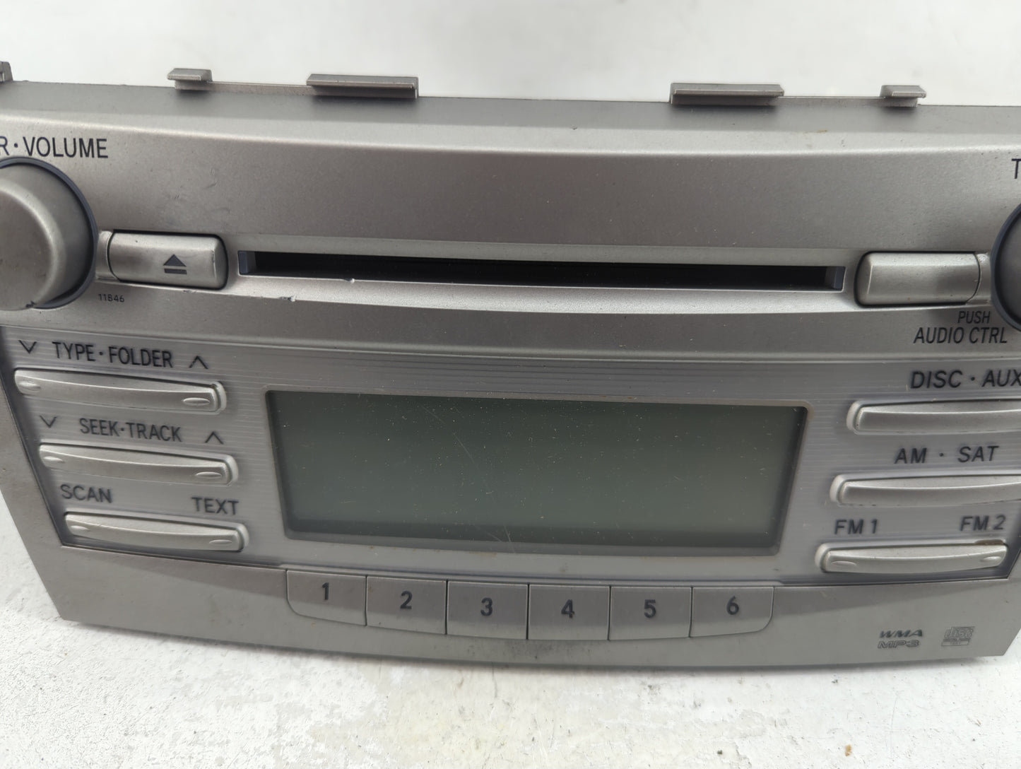 2010-2011 Toyota Camry Radio AM FM Cd Player Receiver Replacement P/N:86120-06480 Fits Fits 2010 2011 OEM Used Auto Parts - 