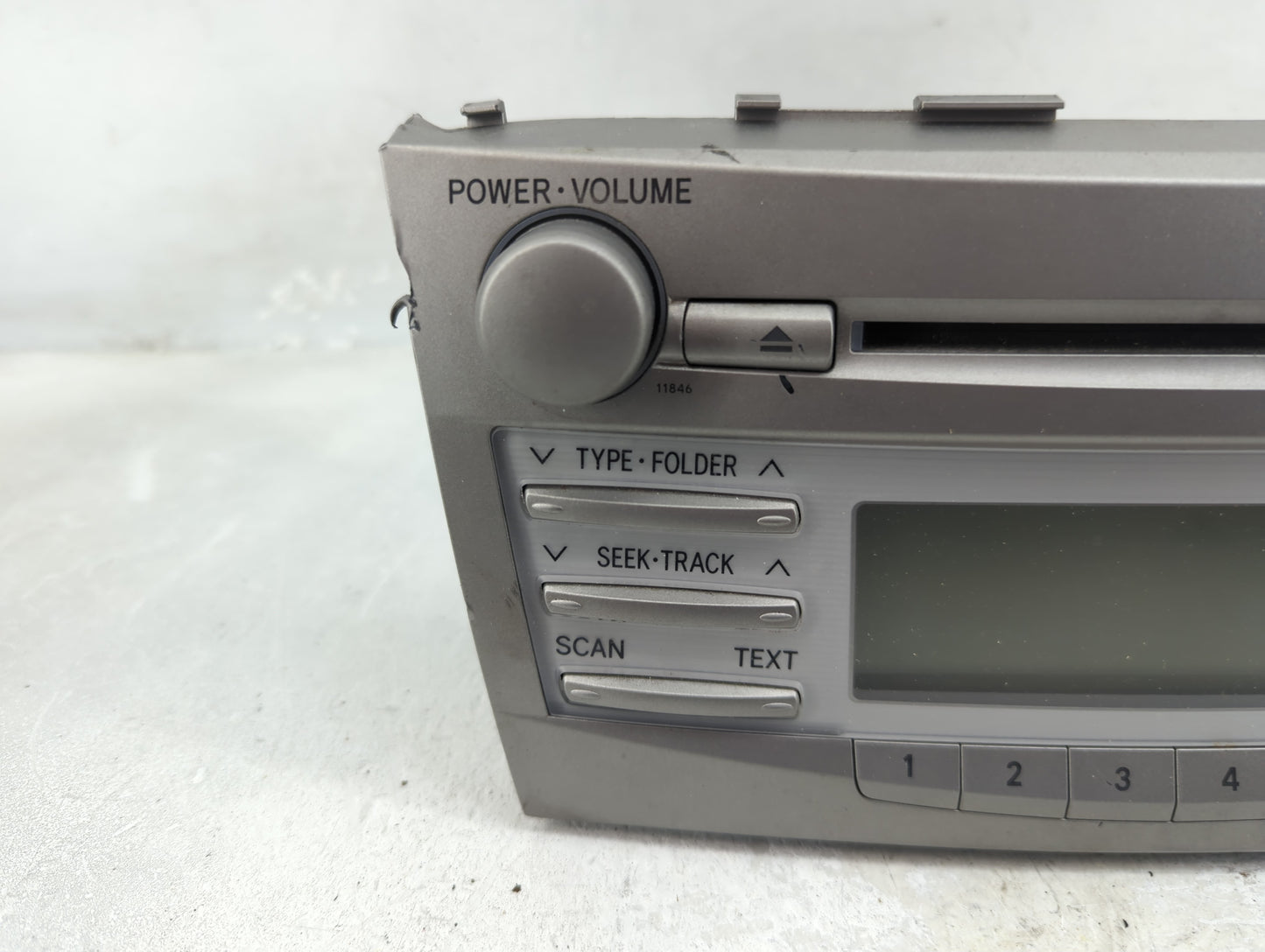 2010-2011 Toyota Camry Radio AM FM Cd Player Receiver Replacement P/N:86120-06480 Fits OEM Used Auto Parts - Oemusedautopart