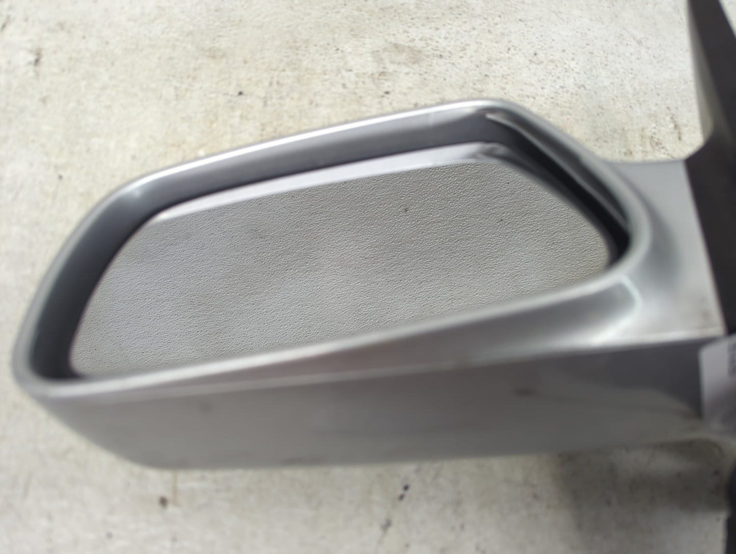 2007-2011 Toyota Camry Driver Side View Mirror - Left Door Mirror OEM Used - Oemusedautoparts1.com