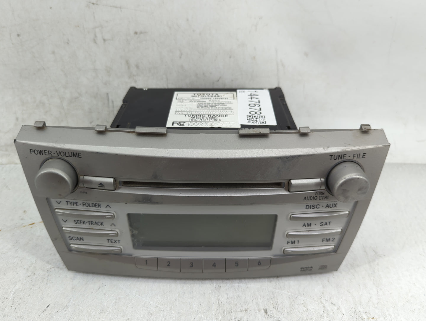 2010-2011 Toyota Camry Radio AM FM Cd Player Receiver Replacement P/N:86120-06480 123000-1800B101 Fits Fits 2010 2011 OEM Us