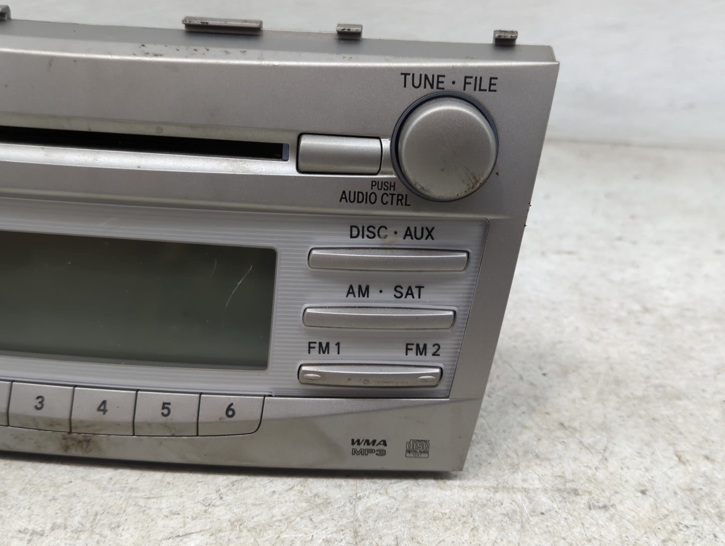 2010-2011 Toyota Camry Radio AM FM Cd Player Receiver Replacement P/N:86120-06480 123000-18000101 Fits Fits 2010 2011 OEM Us