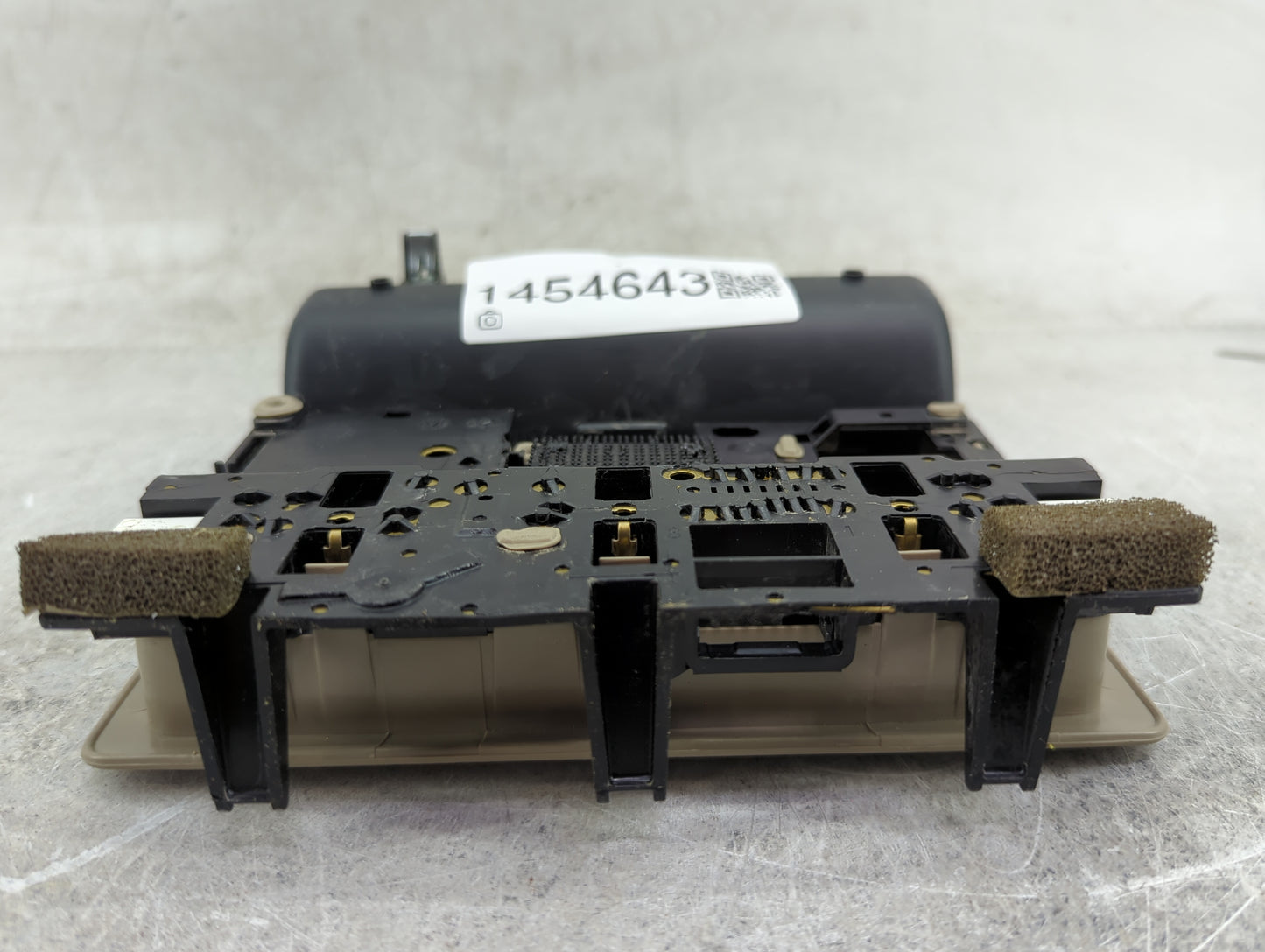 2011 Toyota Camry Overhead Roof Console - Oemusedautoparts1.com