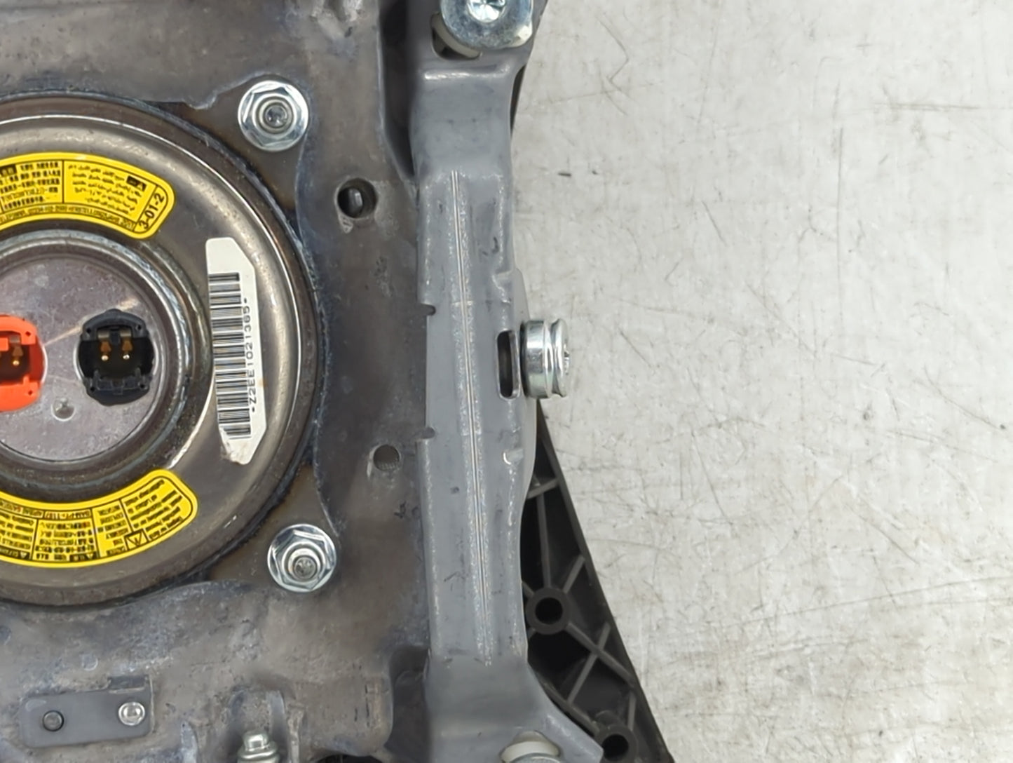 2011 Toyota Camry Air Bag Driver Left Steering Wheel Mounted 1458659 - Oemusedautoparts1.com
